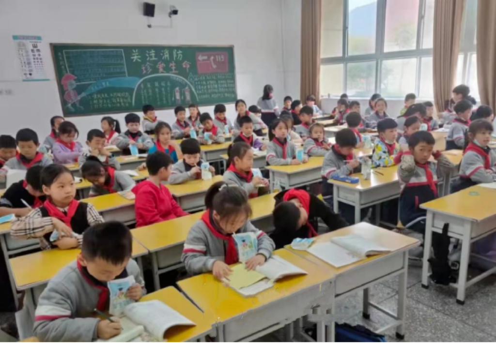 未来可期 健康护航丨华体平台_华体（中国）一站式服务平台乳业集团取得学生饮用奶常、低温发酵乳生产资质