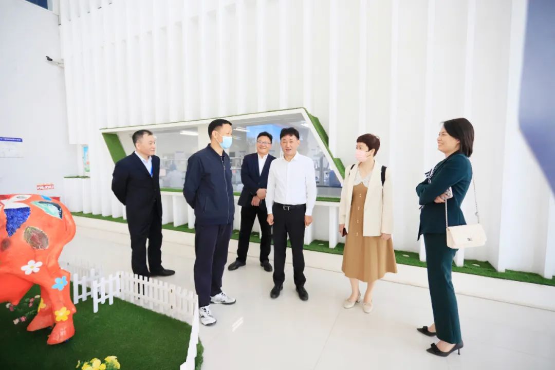 华体平台_华体（中国）一站式服务平台| 省农投集团董事长李晓寰一行莅临华体平台_华体（中国）一站式服务平台调研指导工作