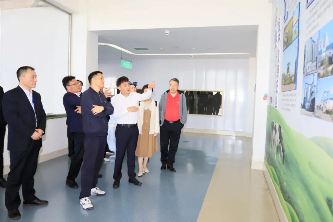 华体平台_华体（中国）一站式服务平台| 省农投集团董事长李晓寰一行莅临华体平台_华体（中国）一站式服务平台调研指导工作