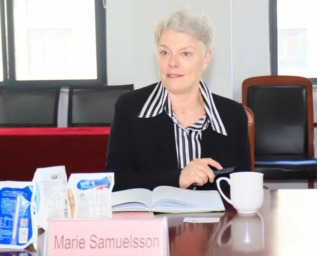深化合作交流 互信共赢发展丨瑞典爱克林公司首席执行官 Ms.Marie Samuelsson 一行莅临华体平台_华体（中国）一站式服务平台乳业集团参观座谈