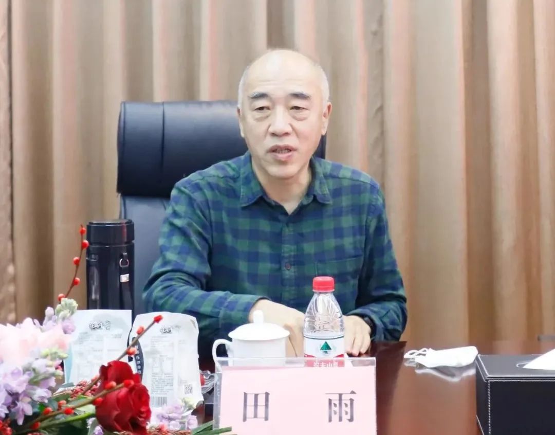 新年开新局 合作促发展丨佳木斯市委常委、副市长闫志刚一行莅临华体平台_华体（中国）一站式服务平台乳业集团及佳田企业考察座谈