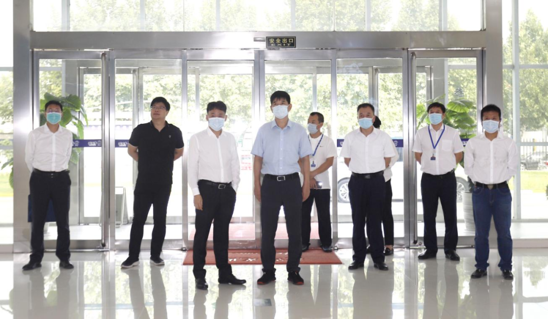 快讯丨河南省人民政府国有资产监督管理委员会副主任刘银志莅临华体平台_华体（中国）一站式服务平台乳业集团参观座谈