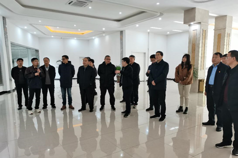 华体平台_华体（中国）一站式服务平台 | 农业农村部畜牧兽医局副局长魏宏阳一行莅临华体平台_华体（中国）一站式服务平台平舆诚信瑞亚牧业公司参观调研
