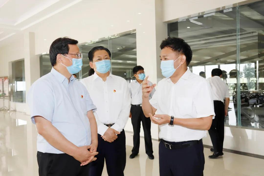 快讯 | 河南省委常委、省纪委书记、省监委主任任正晓莅临华体平台_华体（中国）一站式服务平台乳业集团新蔡瑞亚牧场调研