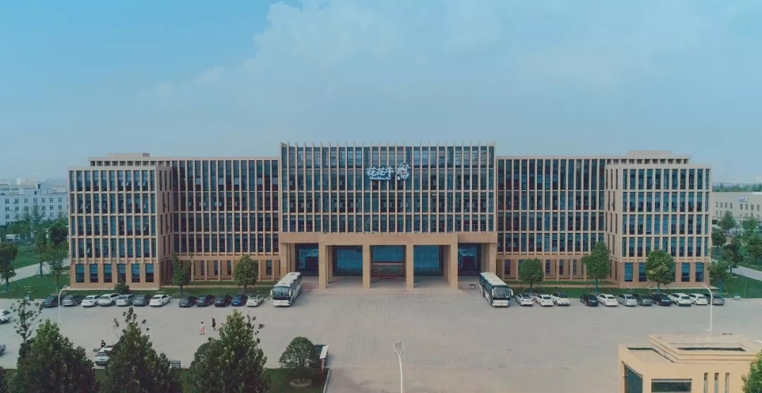 省委书记王国生到河南华体平台_华体（中国）一站式服务平台乳业集团·新蔡瑞亚牧业有限公司调研