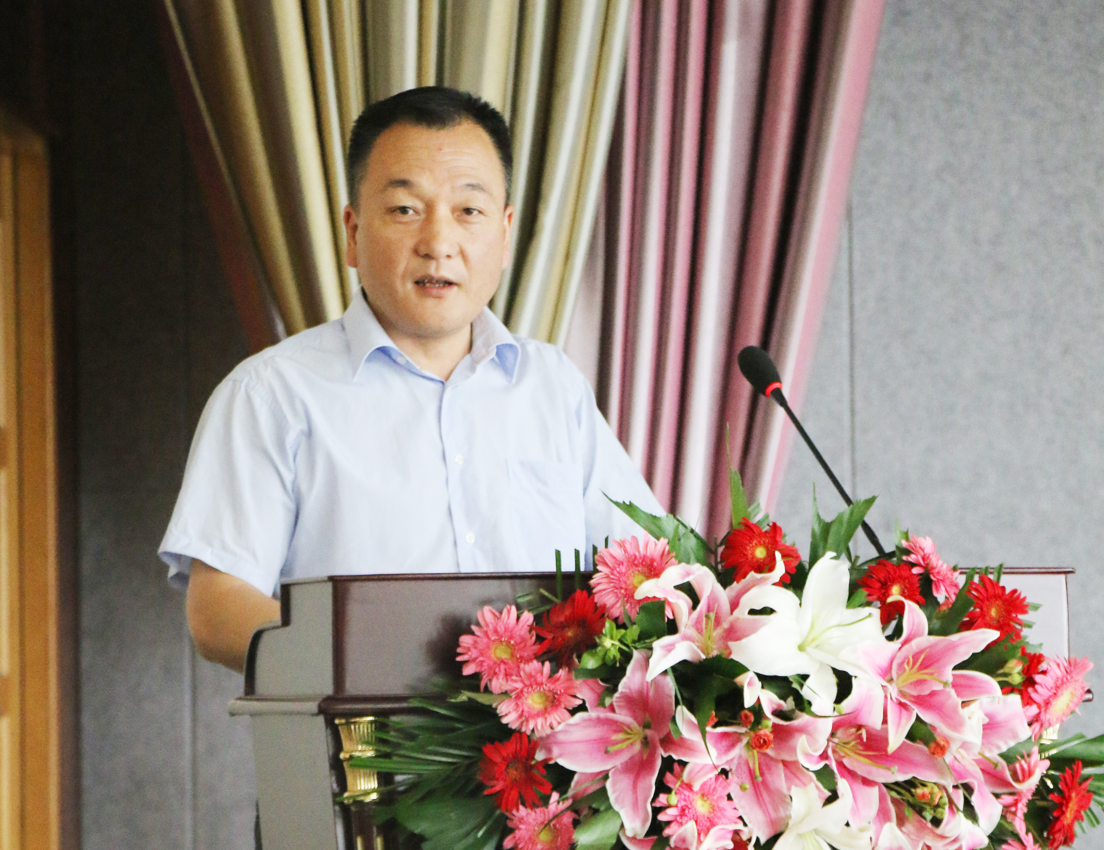 扬帆再起航 | 华体平台_华体（中国）一站式服务平台乳业集团养殖、饲料事业部2019上半年总结表彰暨下半年工作部署大会隆重召开