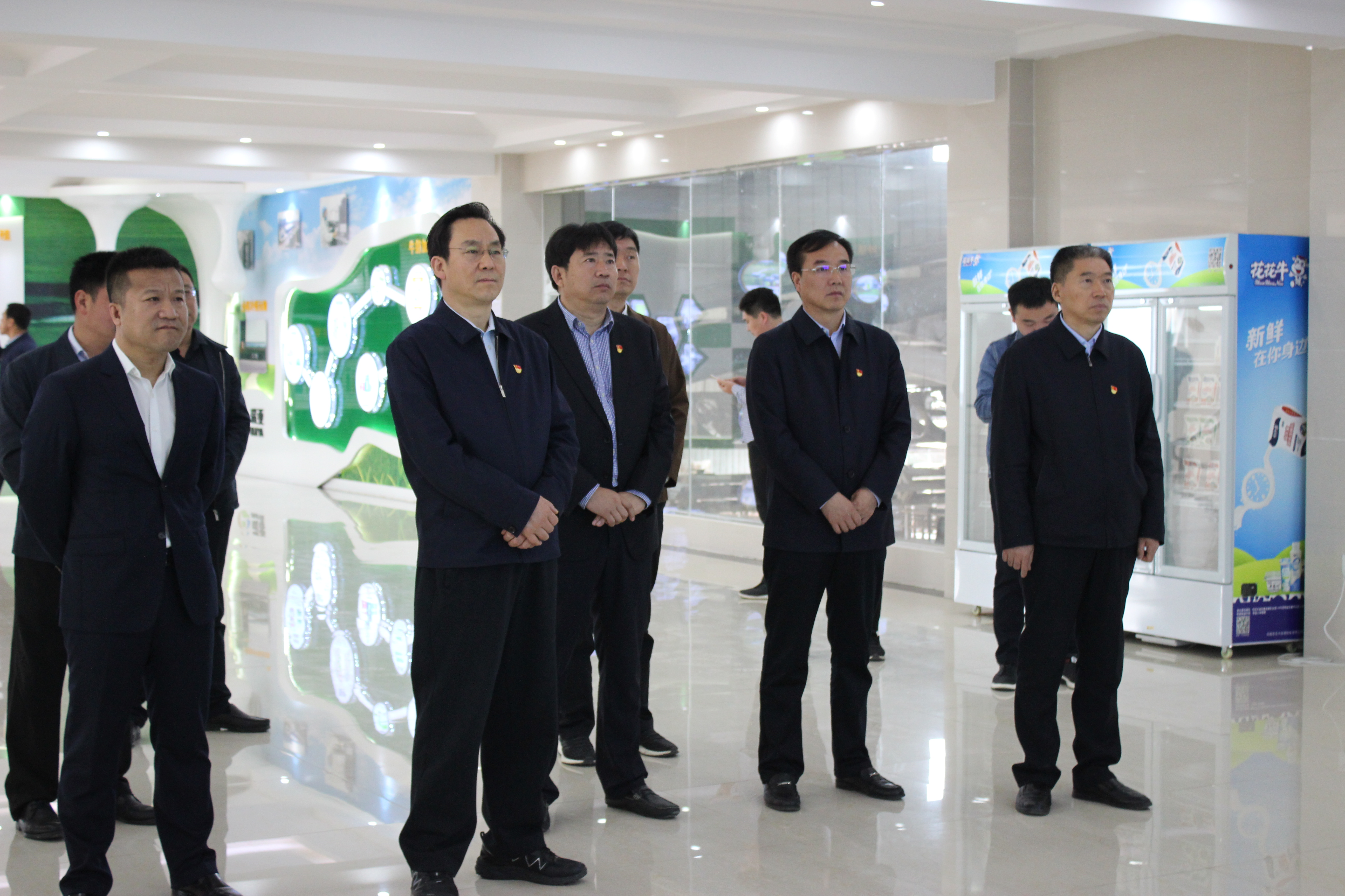 河南省委常委、组织部部长孔昌生 莅临河南华体平台_华体（中国）一站式服务平台集团鲁山瑞亚牧业有限公司调研