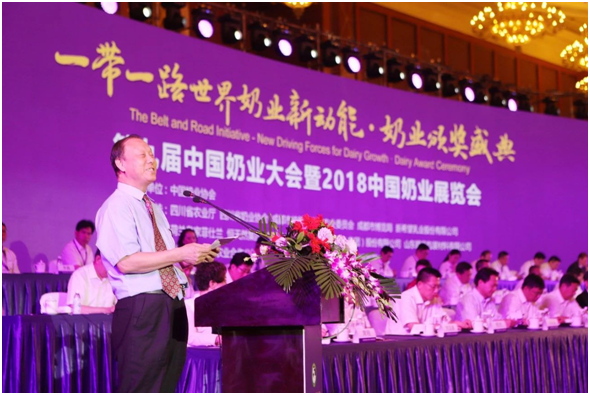 殊荣是奋斗的动力  华体平台_华体（中国）一站式服务平台荣获三项大奖!!!