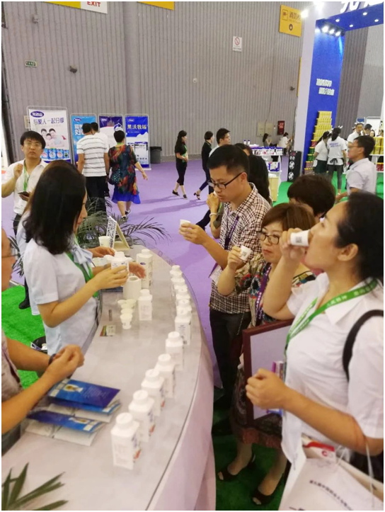 殊荣是奋斗的动力  华体平台_华体（中国）一站式服务平台荣获三项大奖!!!