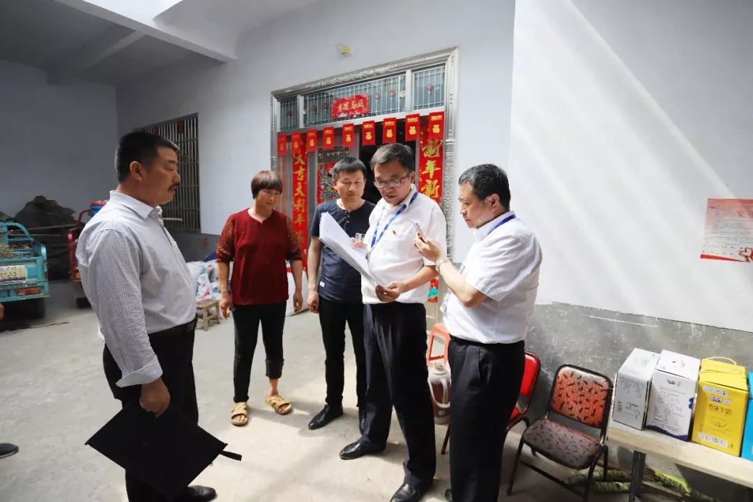 华体平台_华体（中国）一站式服务平台乳业集团走访慰问贫困户 结对帮扶暖人心