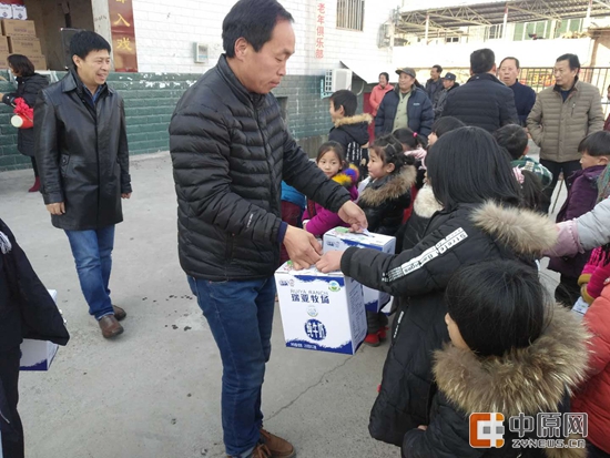 华体平台_华体（中国）一站式服务平台暖冬公益行走进汝州活动启动