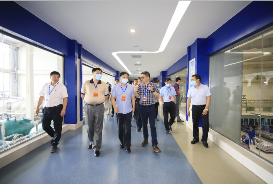 快讯|郑州市人大代表莅临河南华体平台_华体（中国）一站式服务平台乳业集团参观调研