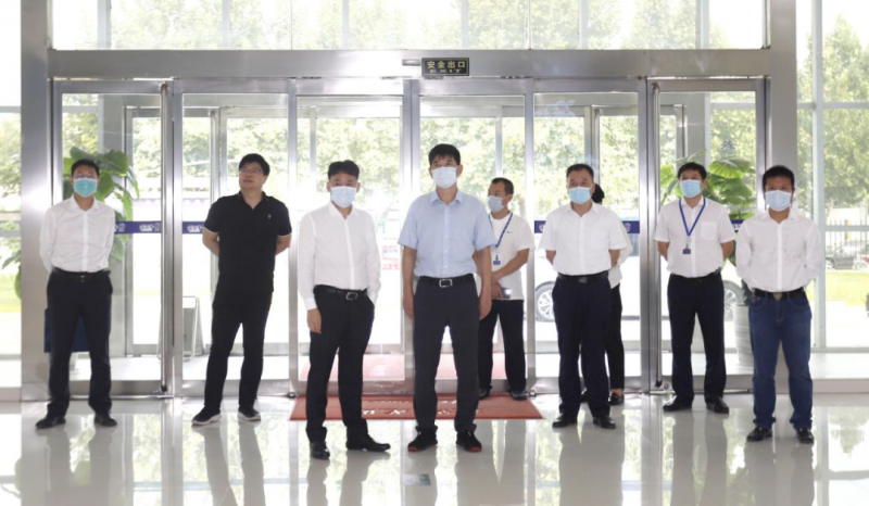 快讯丨河南省人民政府国有资产监督管理委员会副主任刘银志莅临华体平台_华体（中国）一站式服务平台乳业集团参观座谈