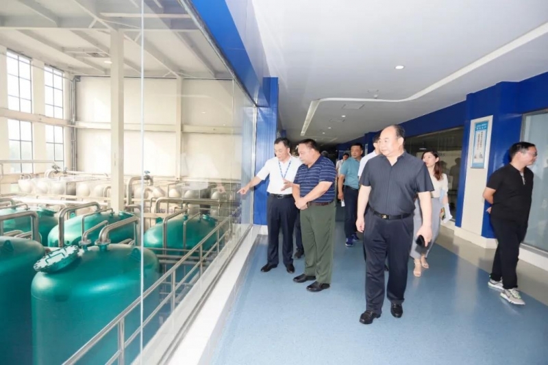 快讯 | 河南省人民政府食品安全委员会办公室第三批食品安全示范区验收组领导莅临华体平台_华体（中国）一站式服务平台乳业集团验收